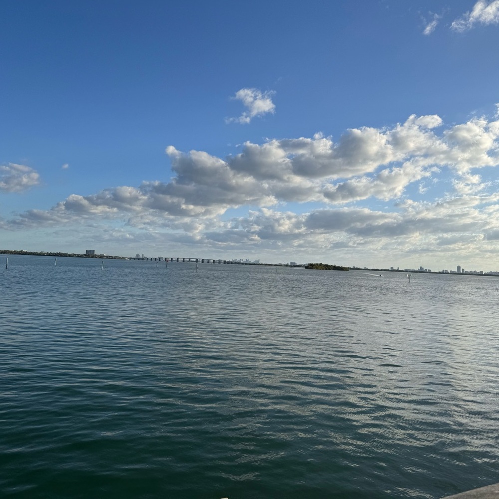 Meet your Posher, Gloria